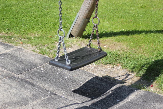 Child's Swing - free image