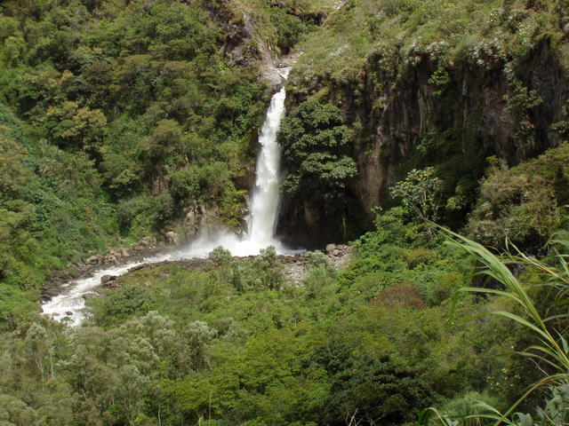 Narrow waterfall - free image