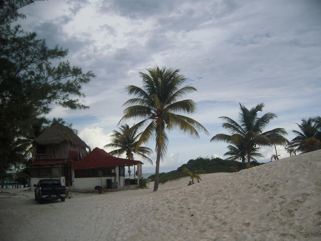 a resort in the beach - free image