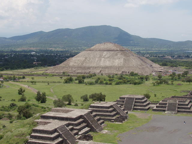 Avenue of the Dead - free image