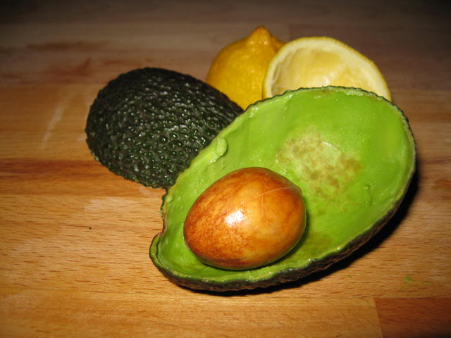 Avocado and lemon - free image