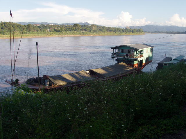 boat in the bank of lake - free image