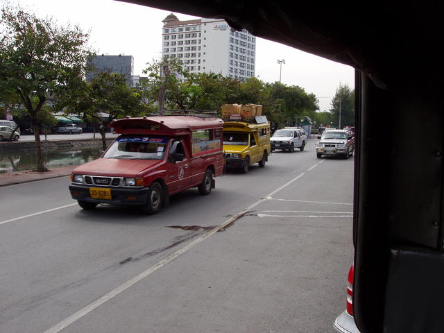 Busy road - free image