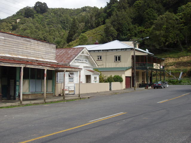 calm street - free image