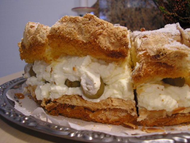 cheesy creamy sandwich cake - free image