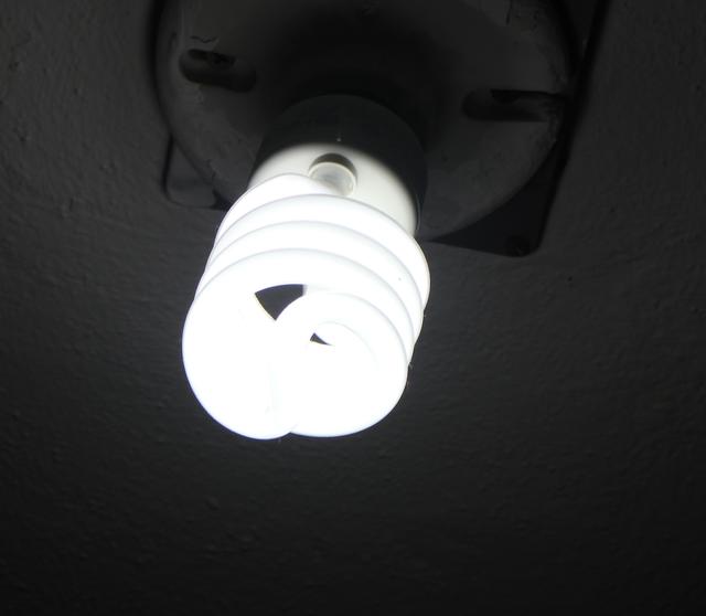 compact fluorescent lamp - free image