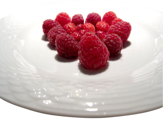 Delicious sweet raspberry - free image