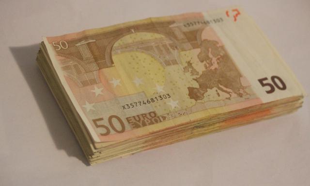Euro currency - free image