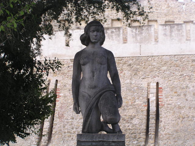 Female Statue - free image