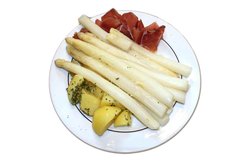 Fresh cooked white asparagus