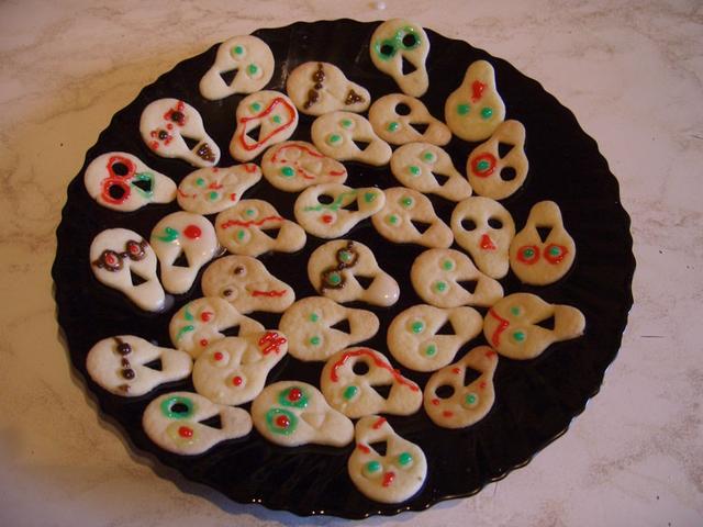funny halloween cookies - free image