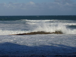 Heavy water waves in the sea