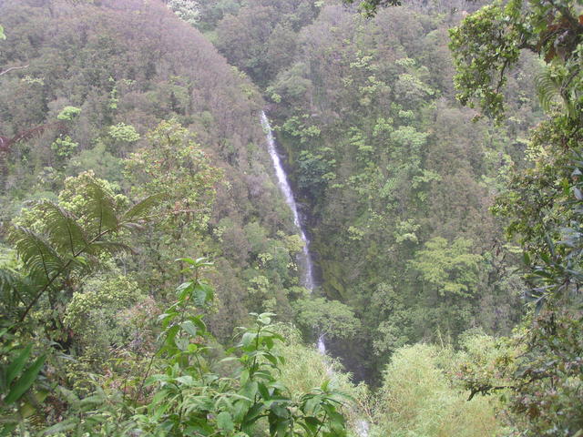 high waterfall - free image