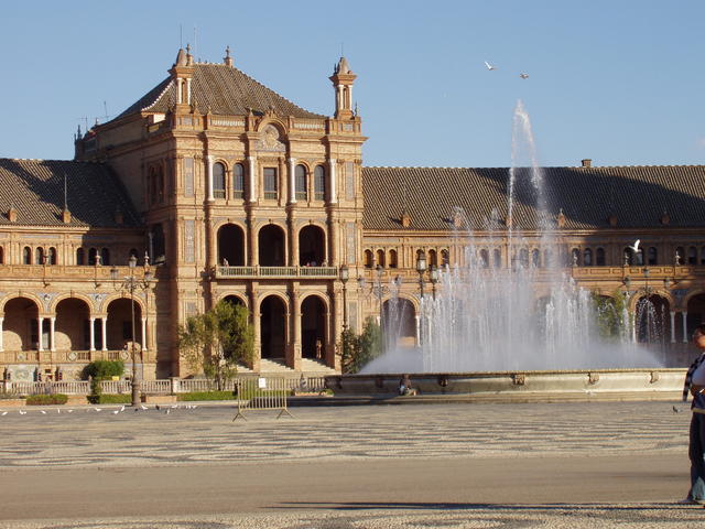 man made fountain - free image