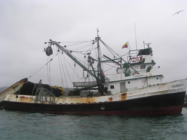 old  trawler - free image