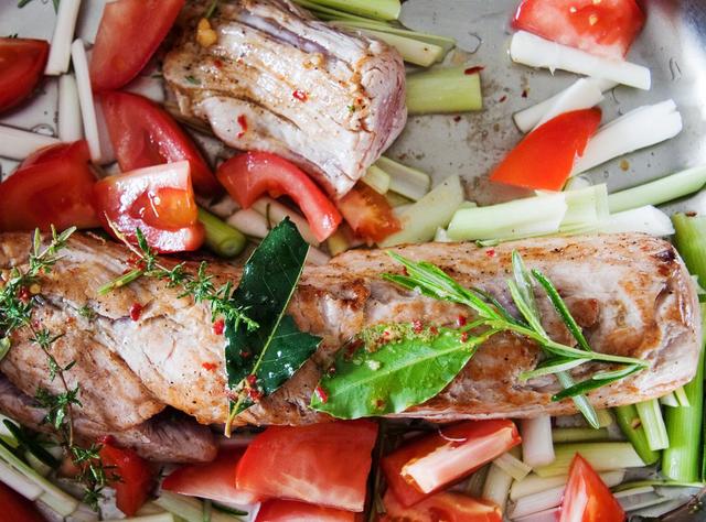 pork fillet with chopped vegetables - free image