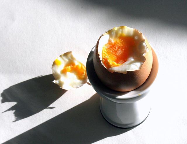 quarter boiled egg - free image