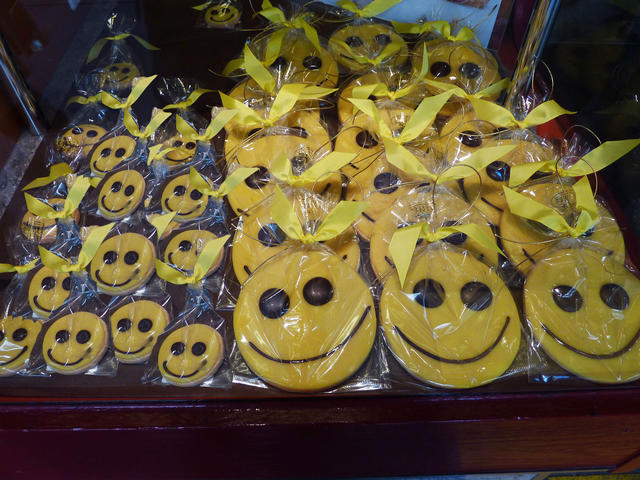 smiley cookies - free image