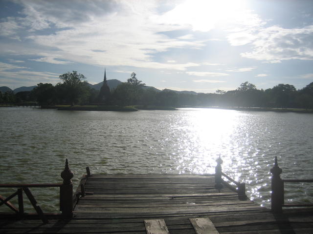 thai temple in lake - free image