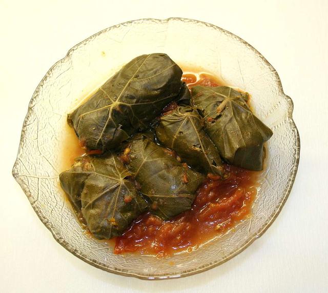 vegan stuffed vine leaves - free image