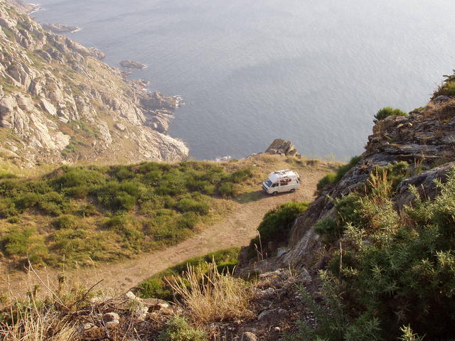 VW bus camping on coastline - free image